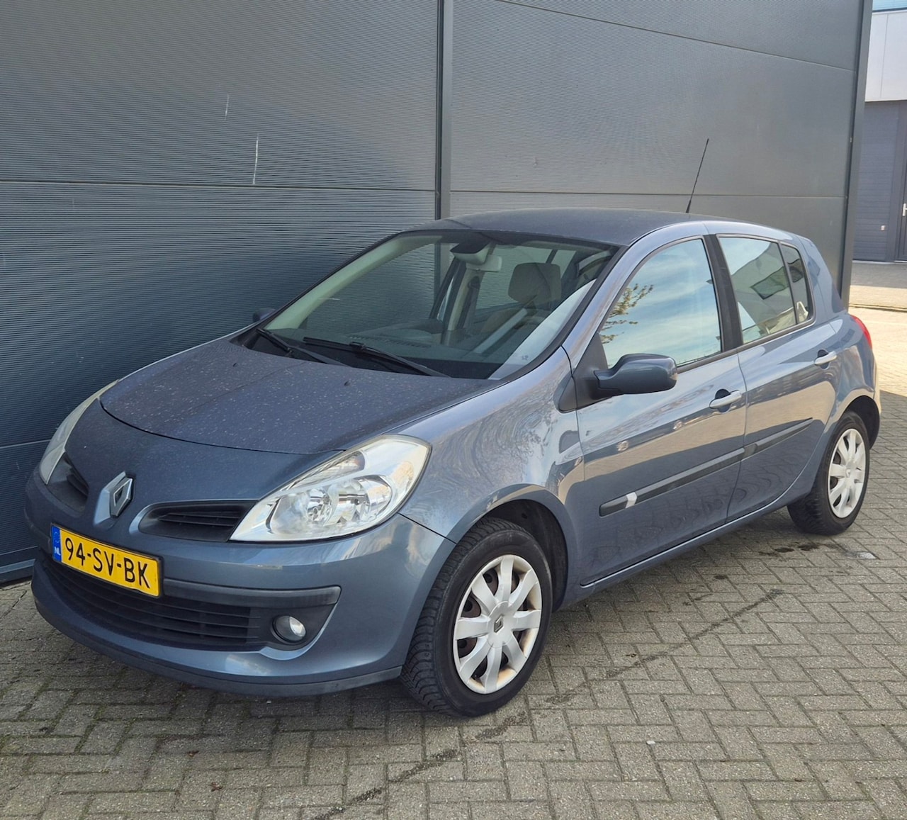 Renault Clio - 1.6 16V Dynamique Luxe Automaat Nap - AutoWereld.nl