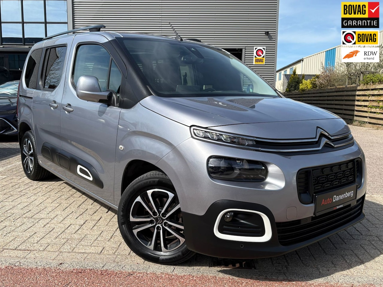 Citroën Berlingo - 1.2 PureTech Shine PANO CAMERA STOELVERWARMING FULL OPTIES! GRANTANTIE - AutoWereld.nl