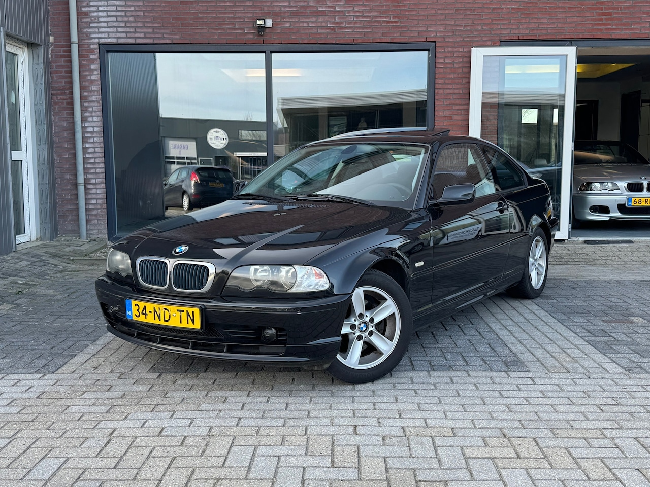 BMW 3-serie Coupé - 318Ci Executive | NWE APK | Pano | 1/2 Leer | - AutoWereld.nl