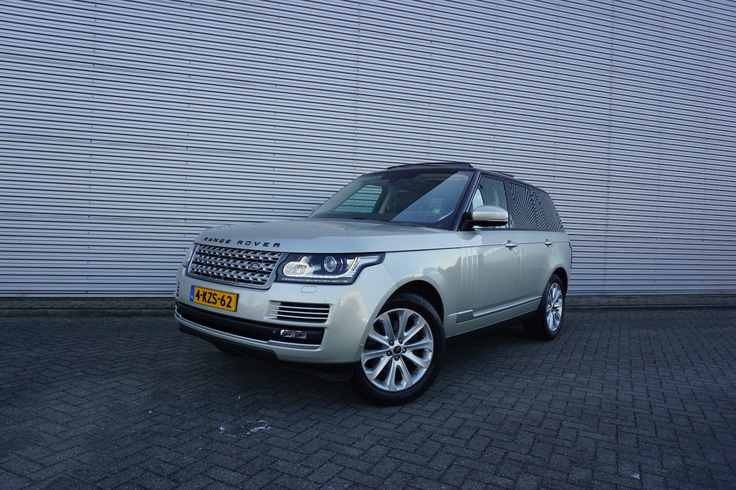 Land Rover Range Rover - 3.0 TDV6 Vogue 1e Eigenaar - Climate / Navi / Pano / Stoelverw + koeling + achter / Lm vel - AutoWereld.nl