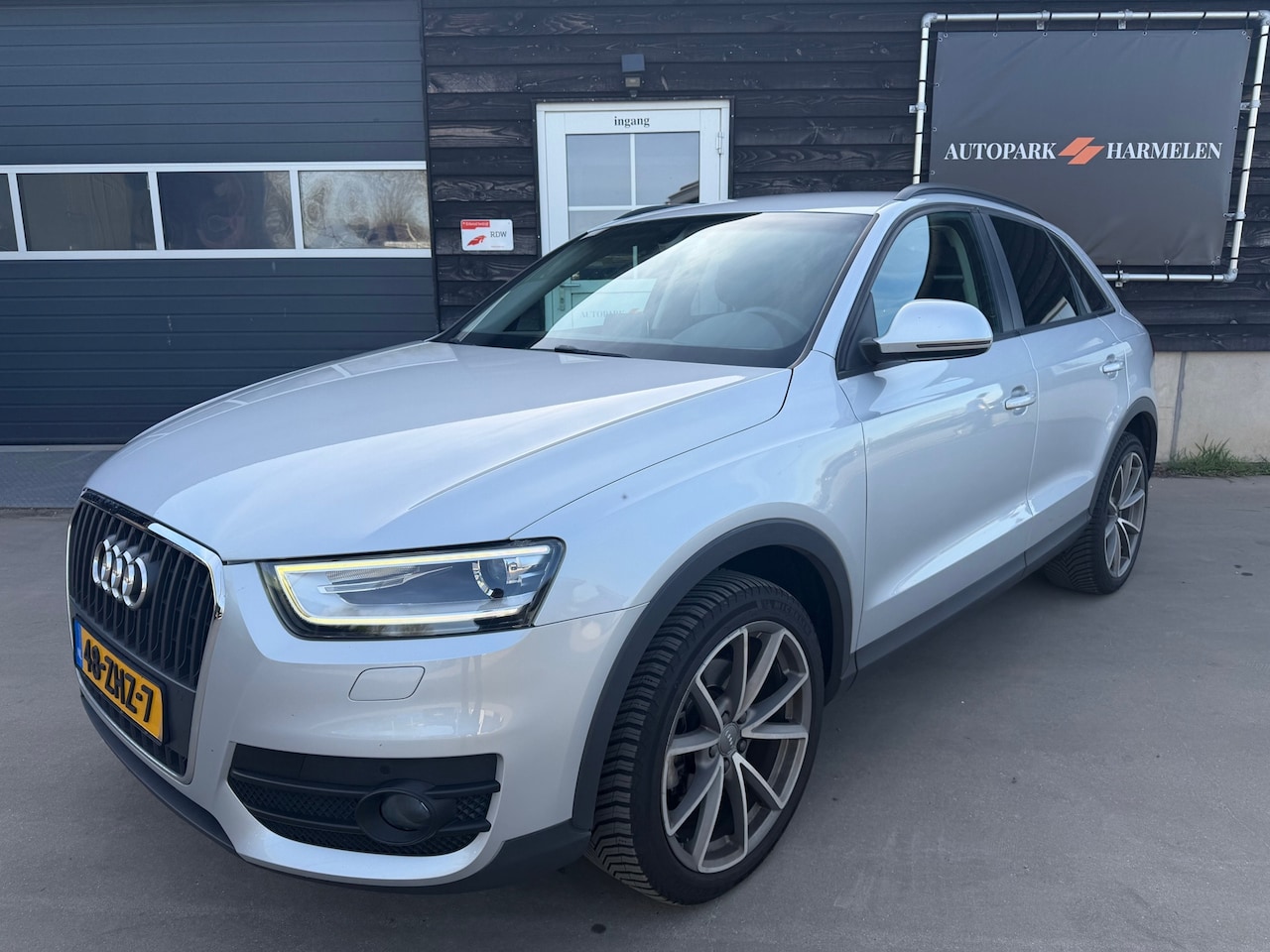 Audi Q3 - 2.0 TFSI quattro S Line Carplay Trekhaak Automaat - AutoWereld.nl