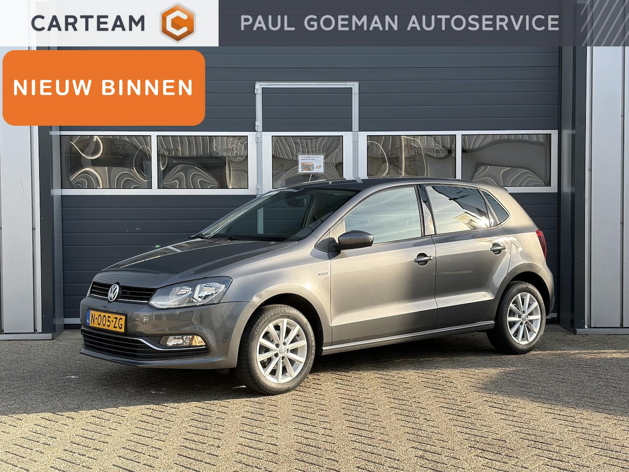 Volkswagen Polo - 1.0 Comfortline | Parkeer sensoren | Stoel verwarming | Lichtmetaal | - AutoWereld.nl