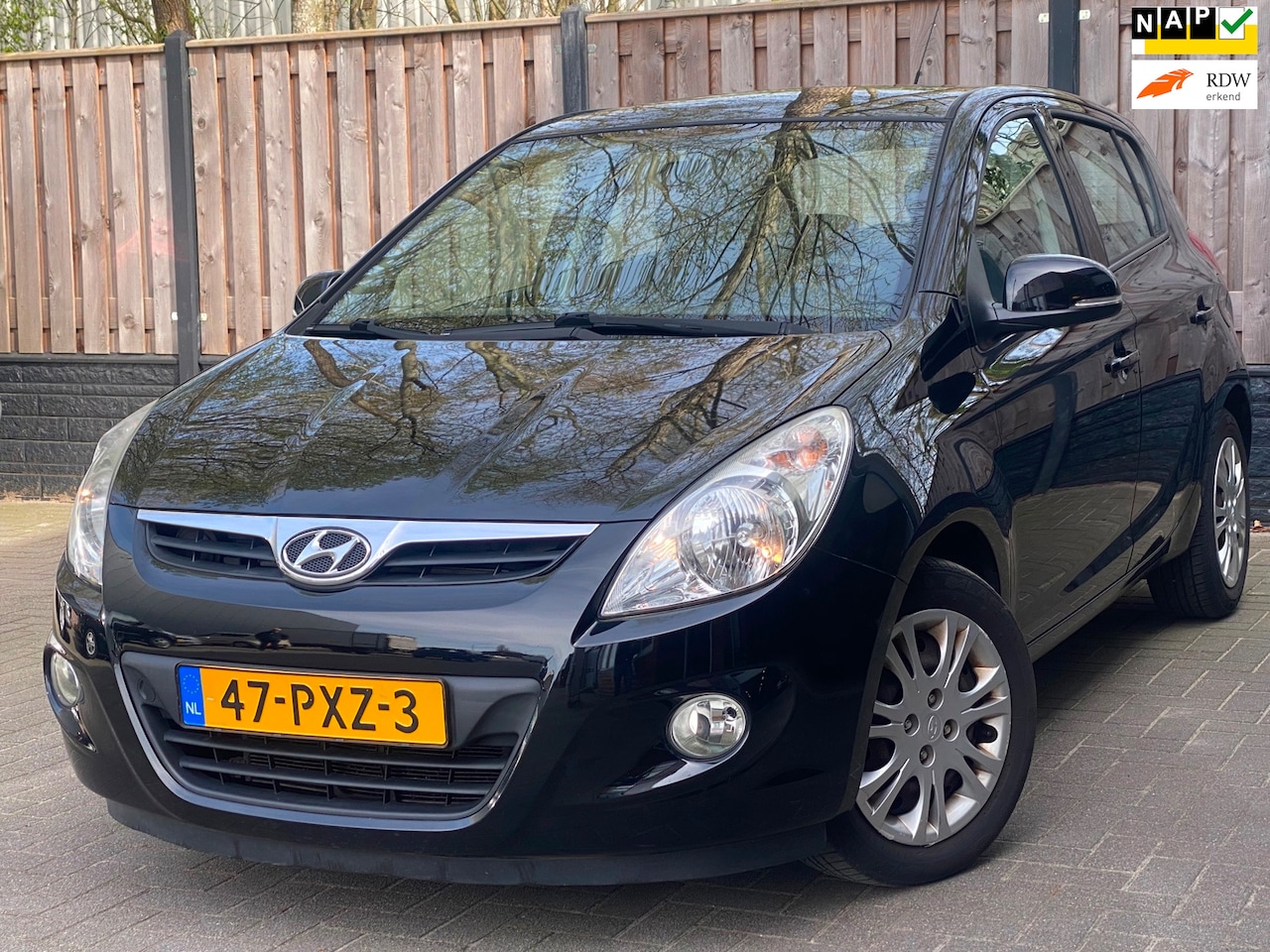 Hyundai i20 - 1.4i i-Motion NL Auto - 1e Eigenaar - Apk - Airco -Automaat - AutoWereld.nl