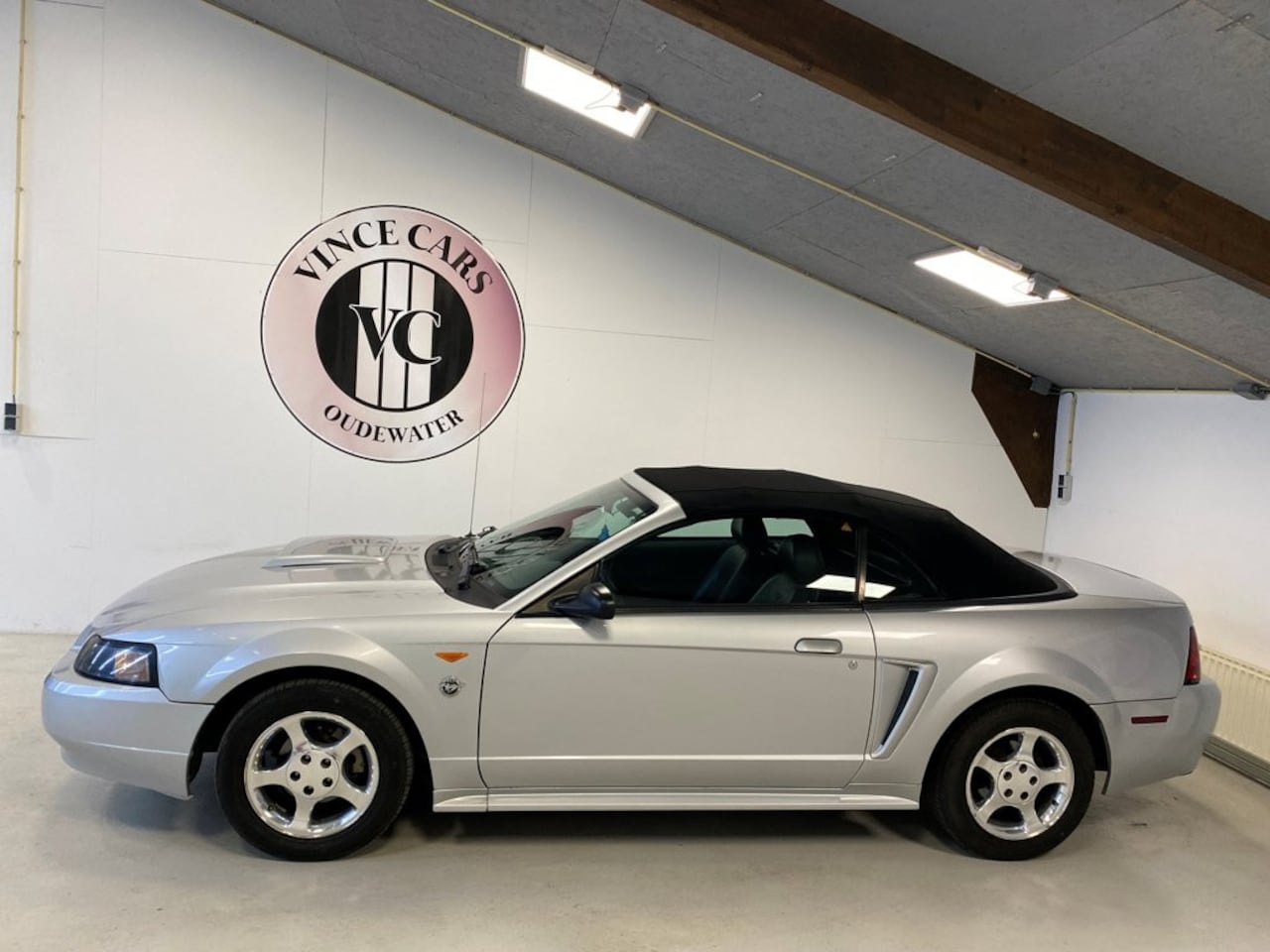 Ford Mustang - 3.8L V6 Cabriolet - AutoWereld.nl