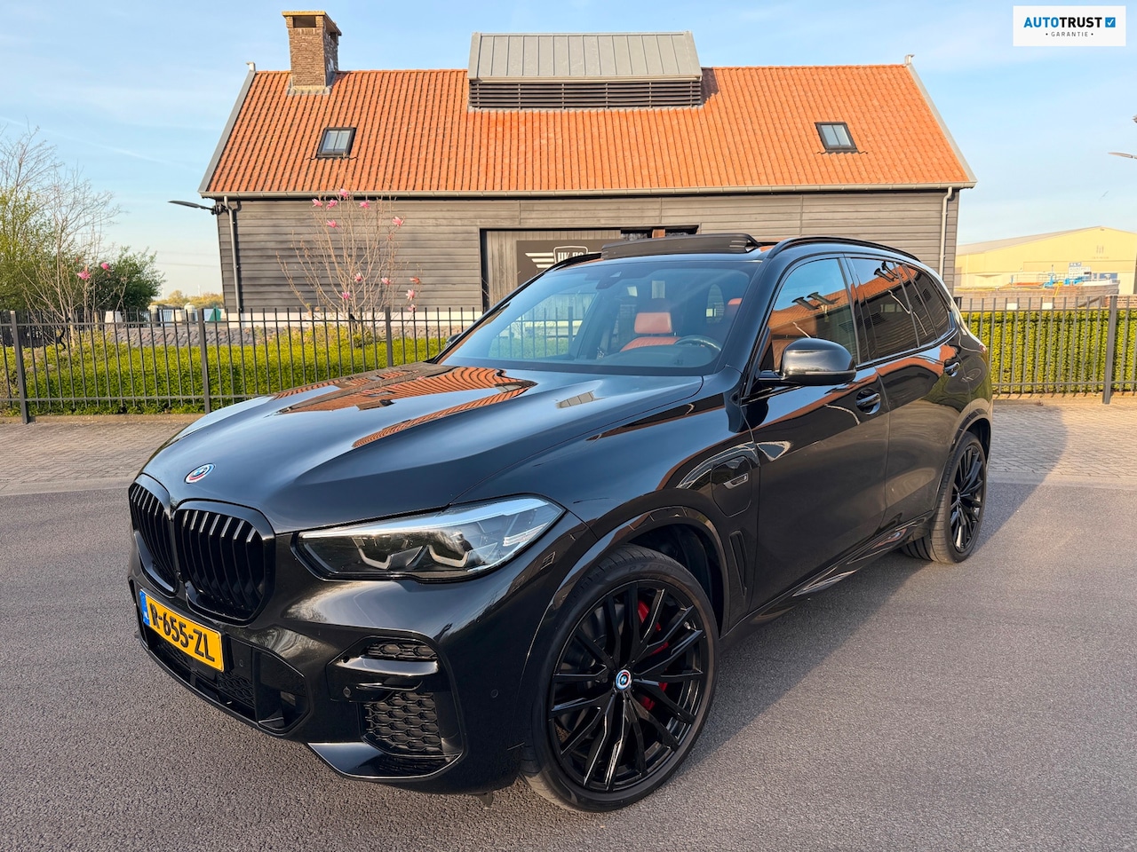 BMW X5 - XDrive45e High Executive M-Sport Panoramadak Luchtvering 22"Lm Org-Ned Dealer Auto - AutoWereld.nl