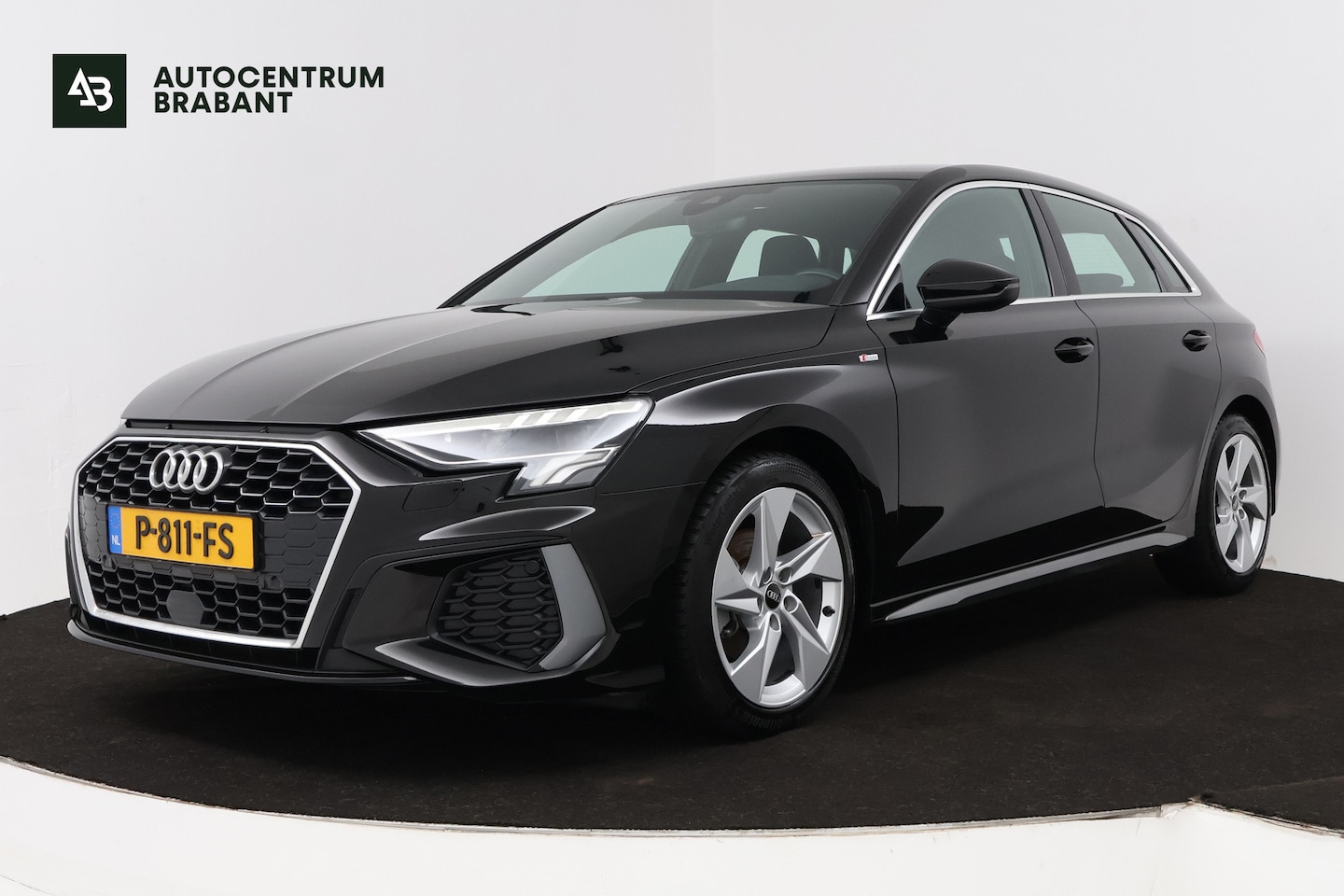Audi A3 Sportback - 30 TFSI S edition (DIGITALE COCKPIT, STOELVERWARMING, CRUISE ADAPTIEF, NAVIGATIE, PARKEERS - AutoWereld.nl