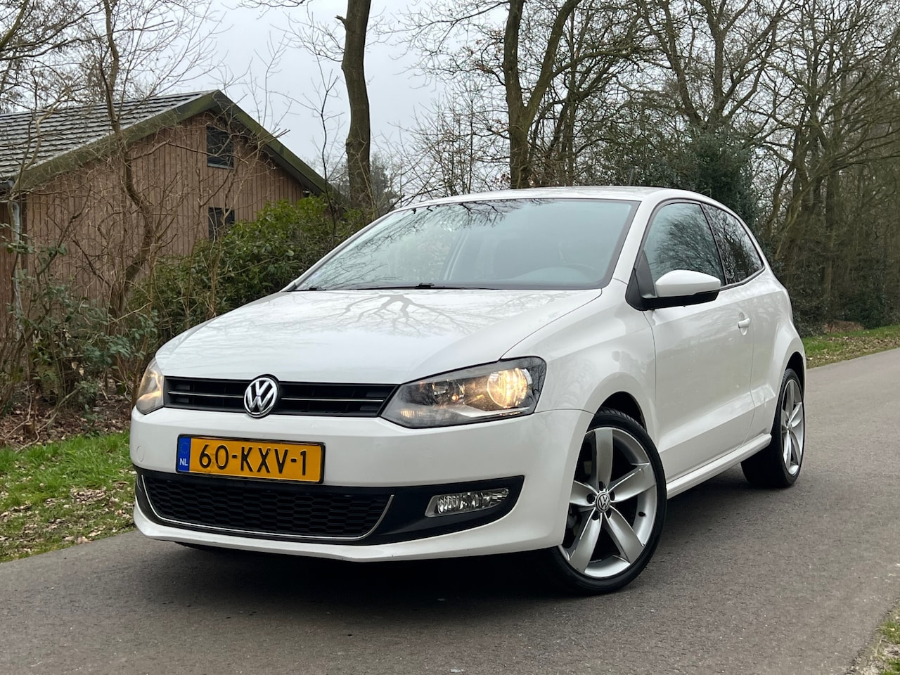 Volkswagen Polo - 1.4-16V Highline | Automaat + Airco + Cruise + Goed onderhouden Nu € 4.450,-!!! - AutoWereld.nl