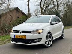 Volkswagen Polo - 1.4-16V Highline | Automaat + Airco + Cruise + Goed onderhouden Nu € 4.450,