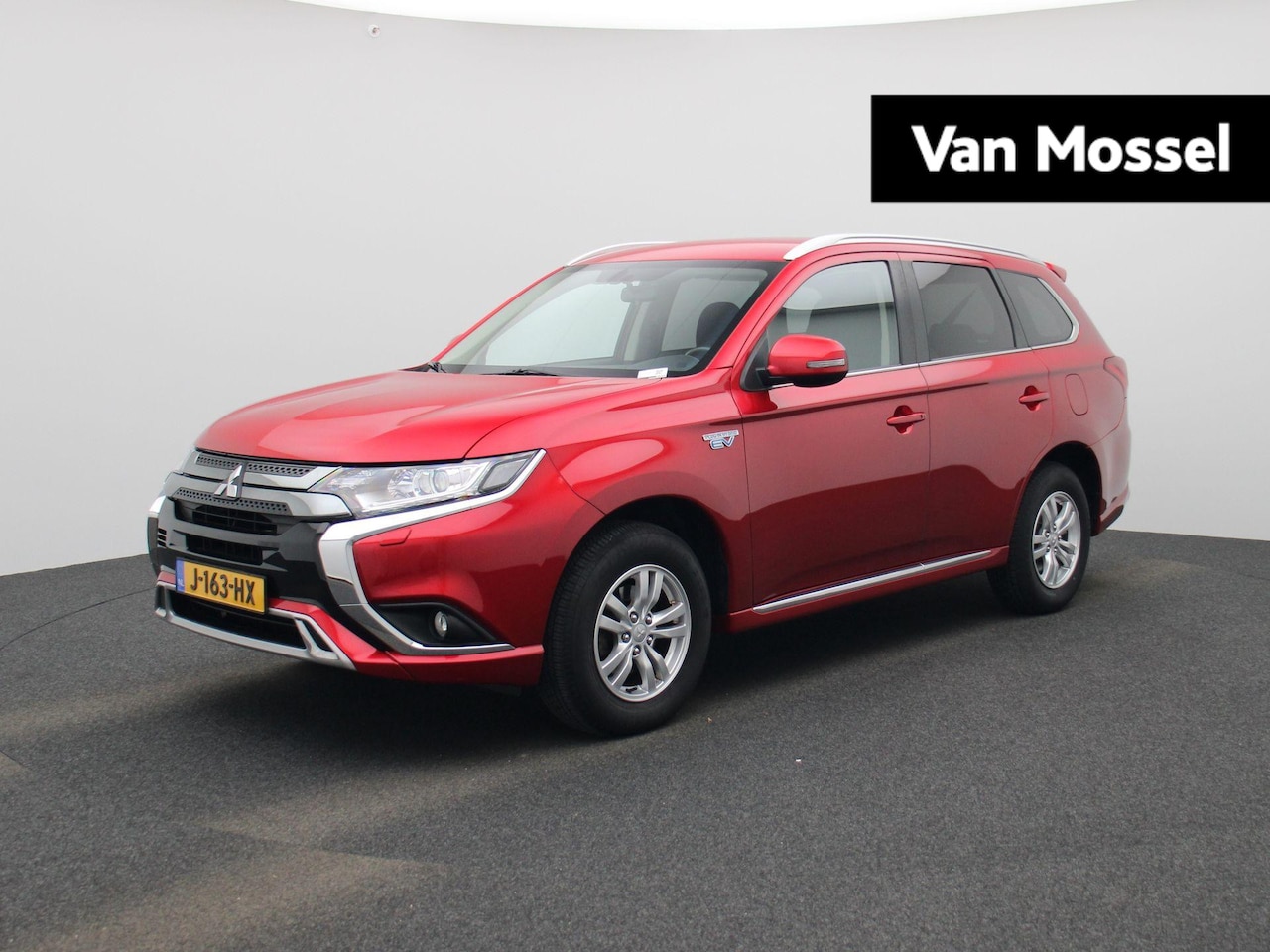Mitsubishi Outlander - 2.4 PHEV Pure | AUTOMAAT | APPLE CARPLAY | ACHTERUITRIJCAMERA | CRUISE CONTROL | STOELVERW - AutoWereld.nl
