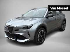 Alfa Romeo Junior - Elettrica 54 kWh | Apple Carplay/Android Auto | Climate Control | Parkeersensoren | Cruise