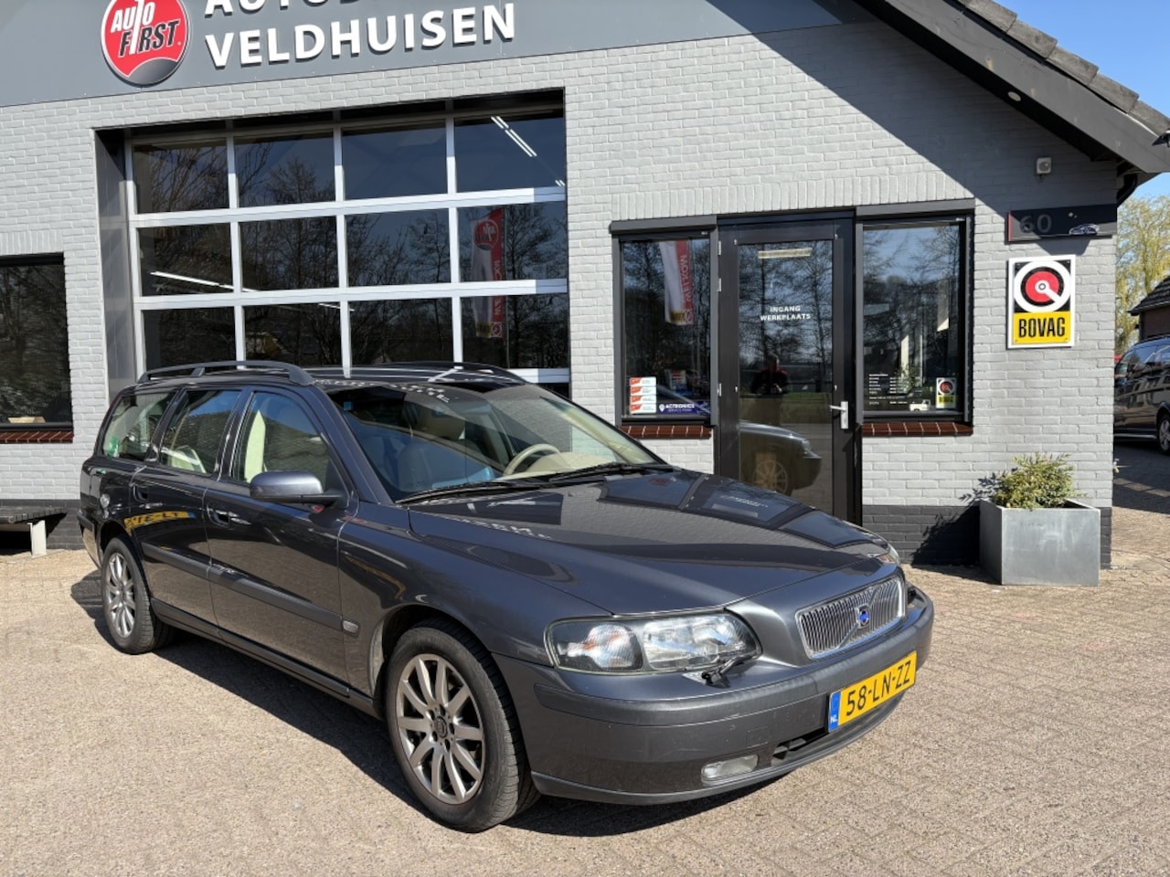 Volvo V70 - automaat 2.5 T Gtr.Titanium - AutoWereld.nl