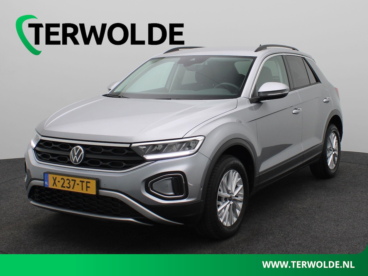 Volkswagen T-Roc - 1.0 TSI Life Business | Parkeercamera | Navigatie | Climate Control | - AutoWereld.nl