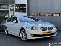 BMW 5-serie Touring - 528i High Executive|HUD|Memory|Leder|Lane|Stoelv.|IAS|Elek.klep|Xenon|PDC