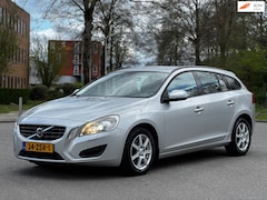Volvo V60 - 2.0 D3 R-Design
