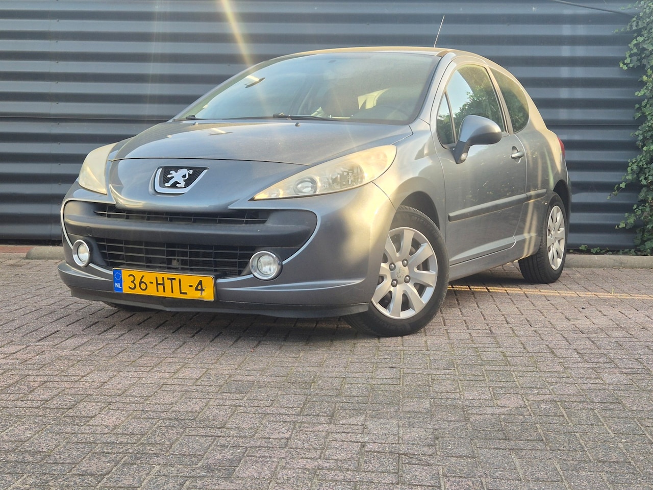 Peugeot 207 - 1.4 VTi Look Meeneemprijs! Nette en goed onderhouden auto. - AutoWereld.nl