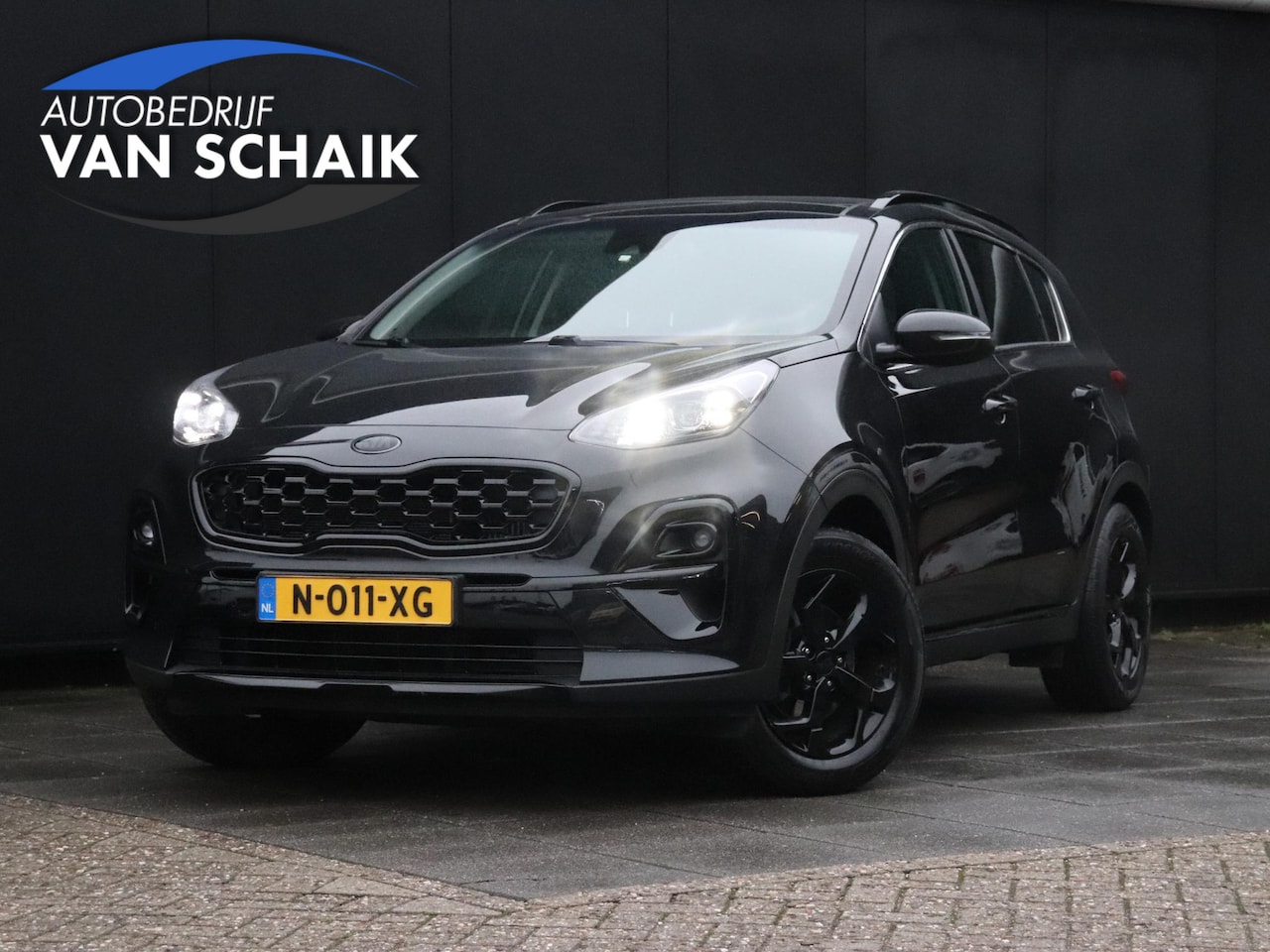 Kia Sportage - 1.6 T-GDI Black Edition | LEDER | NAVI | TREKHAAK | STOELVERW | APLE CARPLAY | KEYLESS - AutoWereld.nl