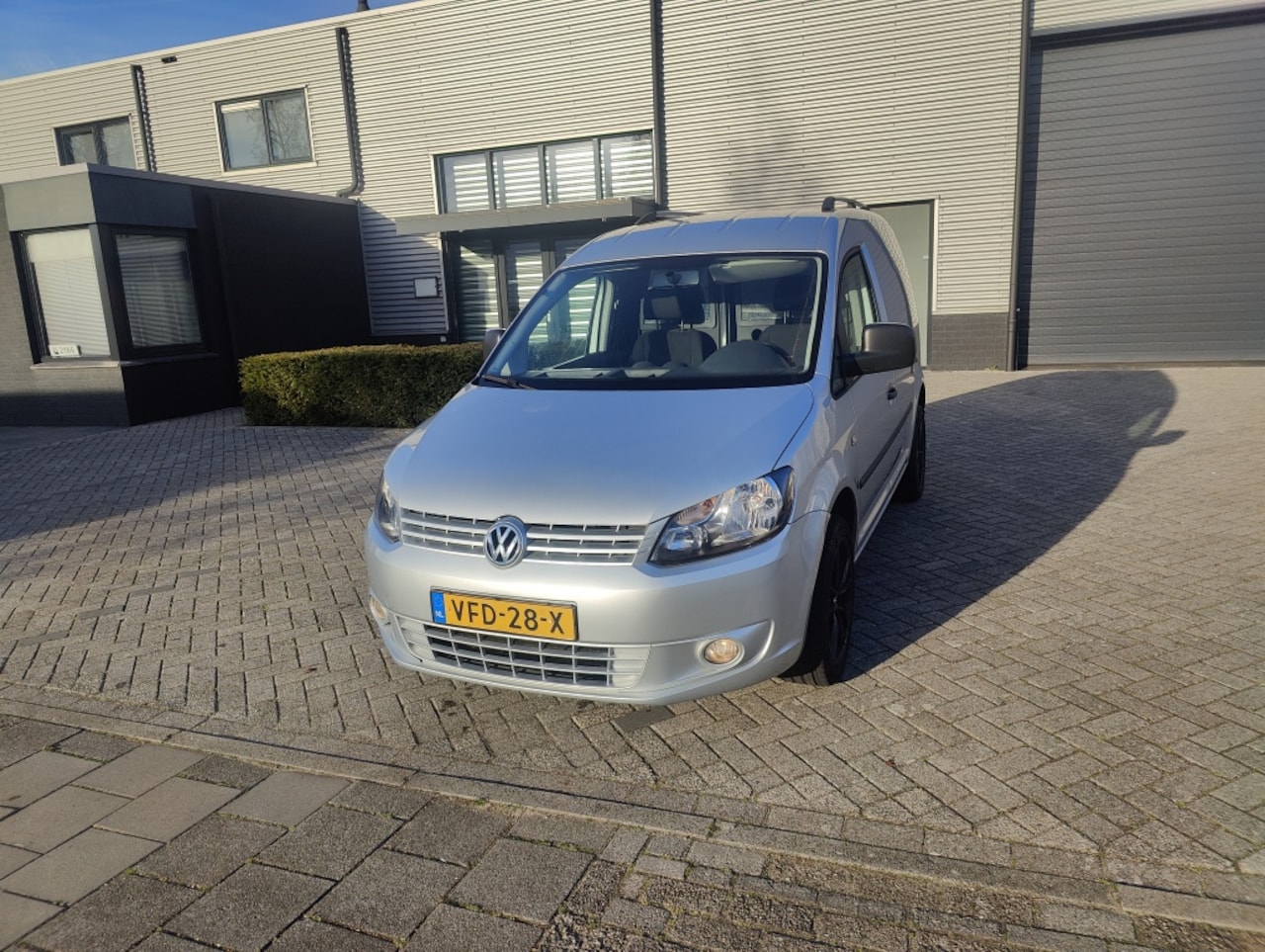Volkswagen Caddy - 1.6 TDI Highline Automaat - AutoWereld.nl