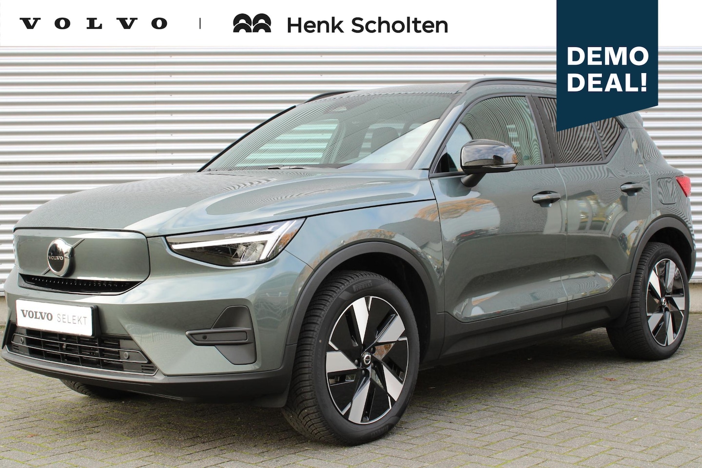 Volvo EX40 - Single Motor Extended Range Business Ed. 82 kWh | Verwarmbare voorstoelen en stuurwiel | P - AutoWereld.nl