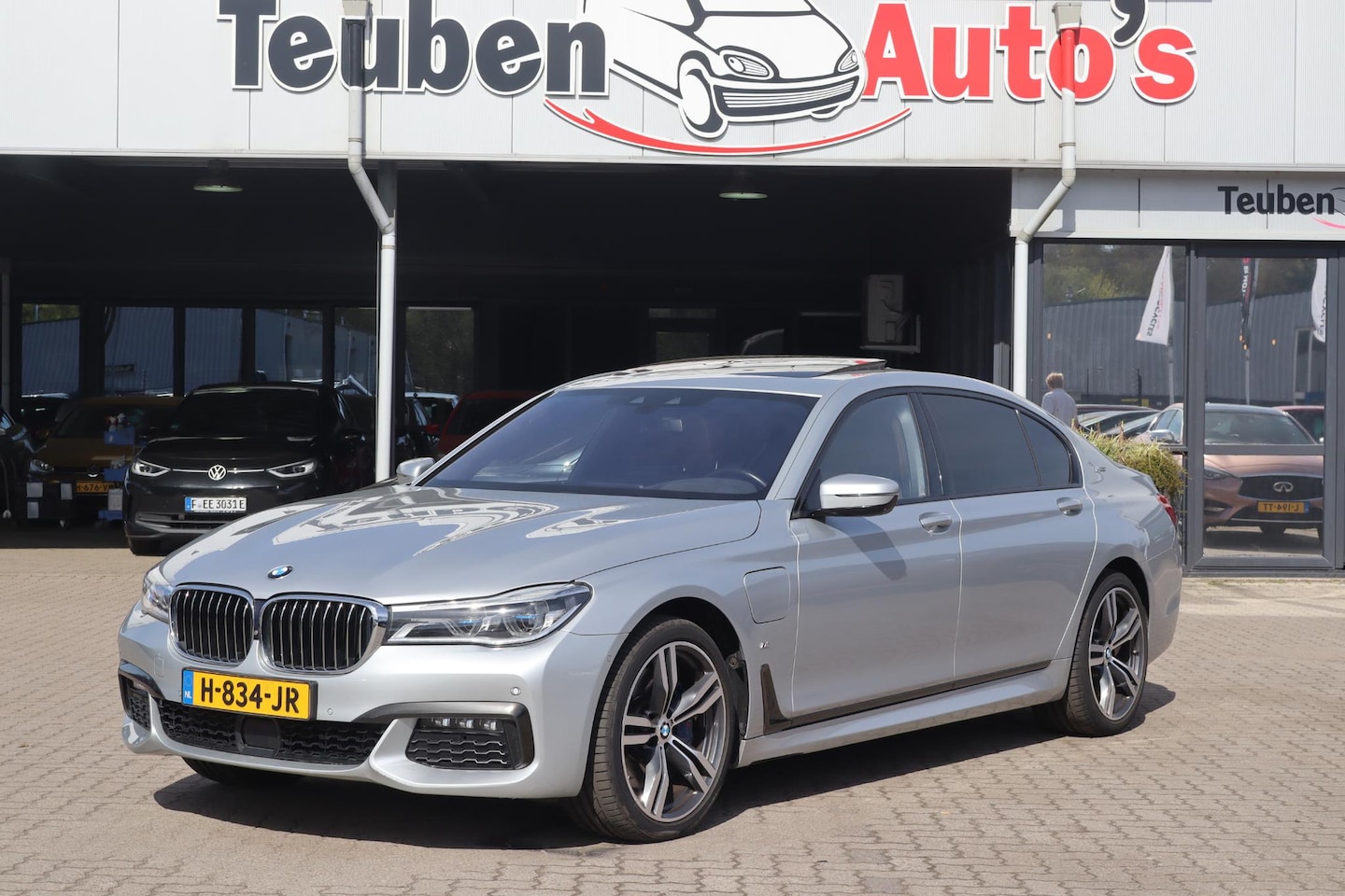BMW 7-serie - 740Le xDrive iPerformance High Executive | Bomvol! | NP. €193.000!! - AutoWereld.nl