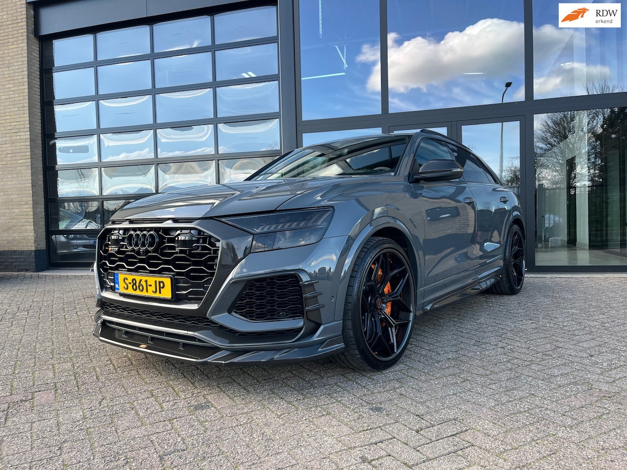 Audi RSQ8 - 4.0 TFSI RS Q8 Urban RS Dynamic - AutoWereld.nl