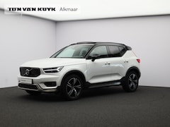 Volvo XC40 - T3 Automaat R-Design / Trekhaak / Pan. dak / 360 camera/ Ext. styling / Privacy glass / Ca