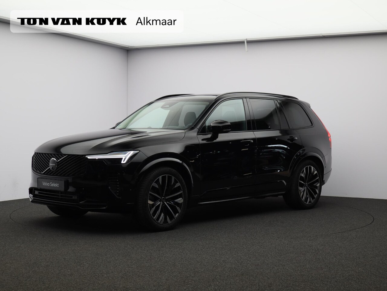 Volvo XC90 - 2.0 T8 Plug-in hybrid AWD Ultra Dark / Luchtvering / B&W Audio / 360 Camera / Head-Up Disp - AutoWereld.nl