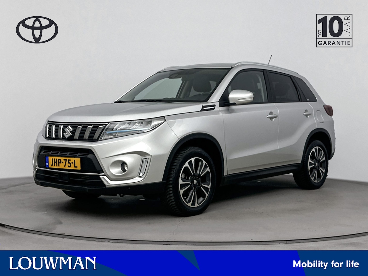 Suzuki Vitara - 1.4 Boosterjet Style Rhino Edition Smart Hybrid | Elektrisch glazen panorama-dak | Navigat - AutoWereld.nl