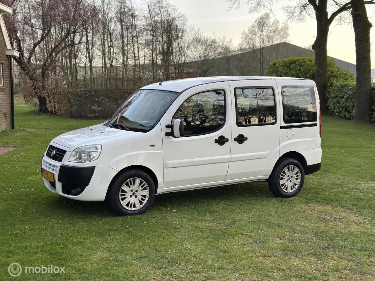 Fiat Doblò - 1.4 Family Plus 1.4 Family Plus - AutoWereld.nl