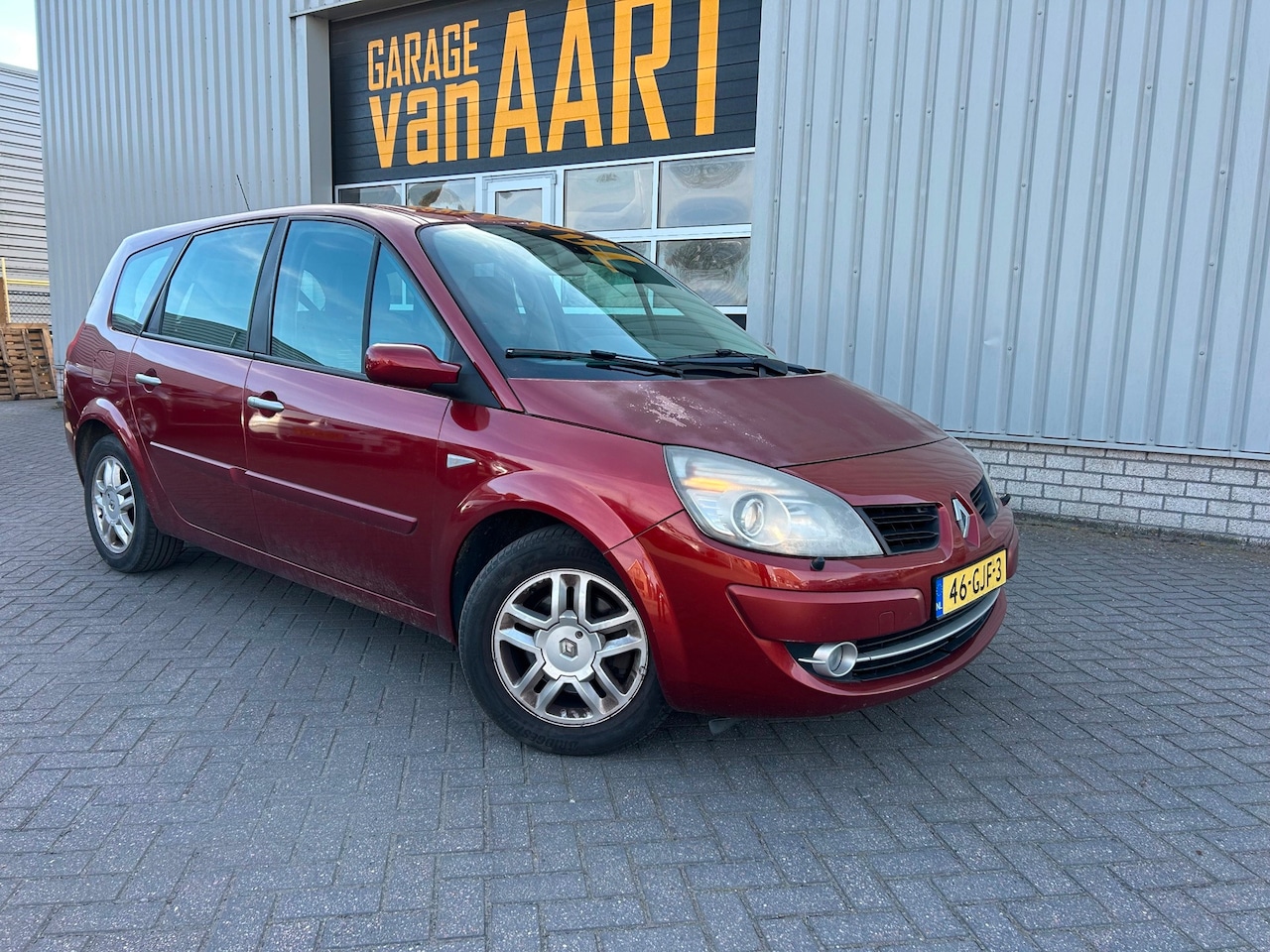 Renault Grand Scénic - 2.0-16V Tech Line | NAVI | 7 PERSOONS | APK 04-2027 | - AutoWereld.nl