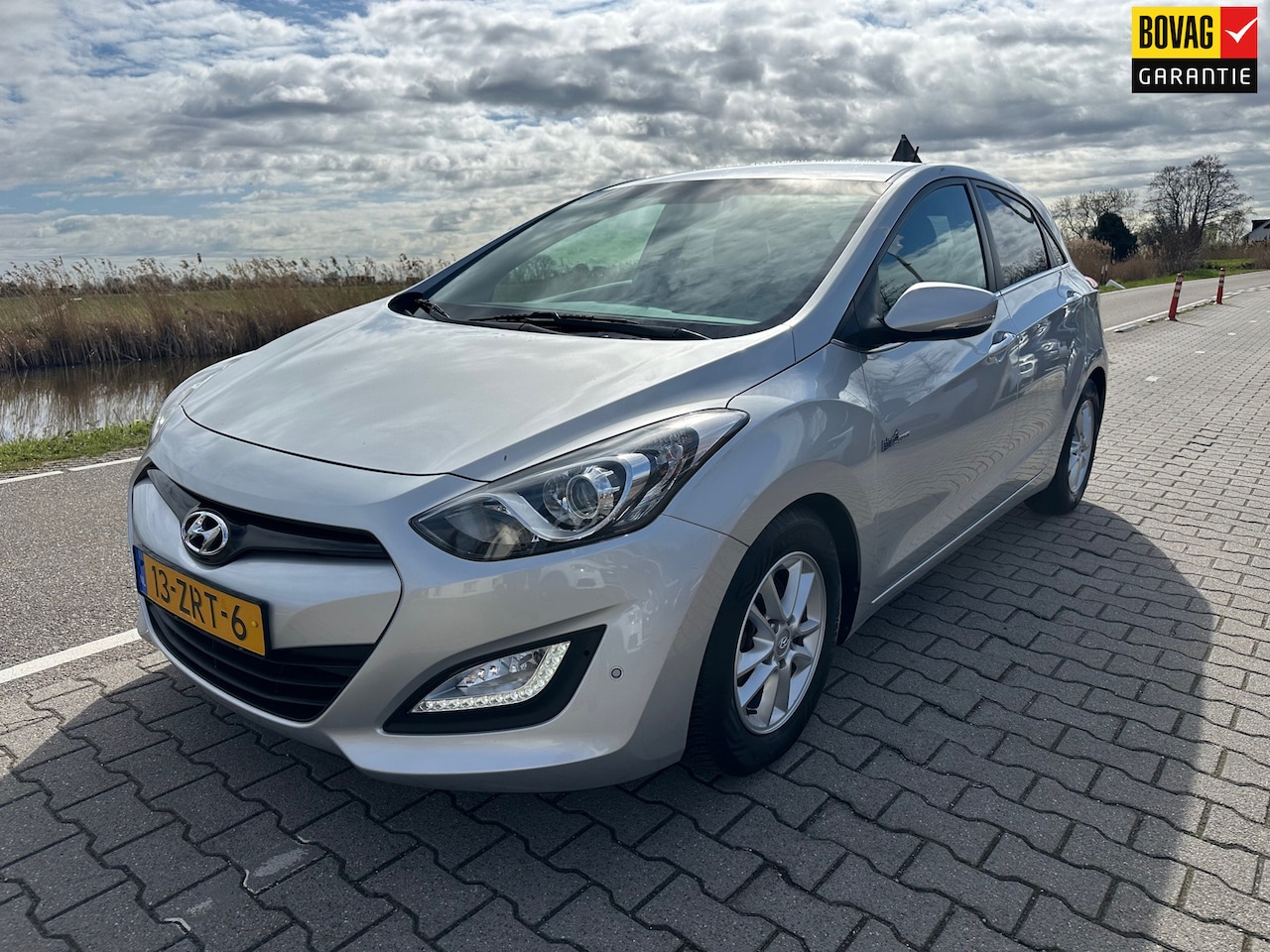 Hyundai i30 - 1.6 GDI i-Vision Navigatie, Camera, Climatcontrol, PDC, Cruisecontrol - AutoWereld.nl