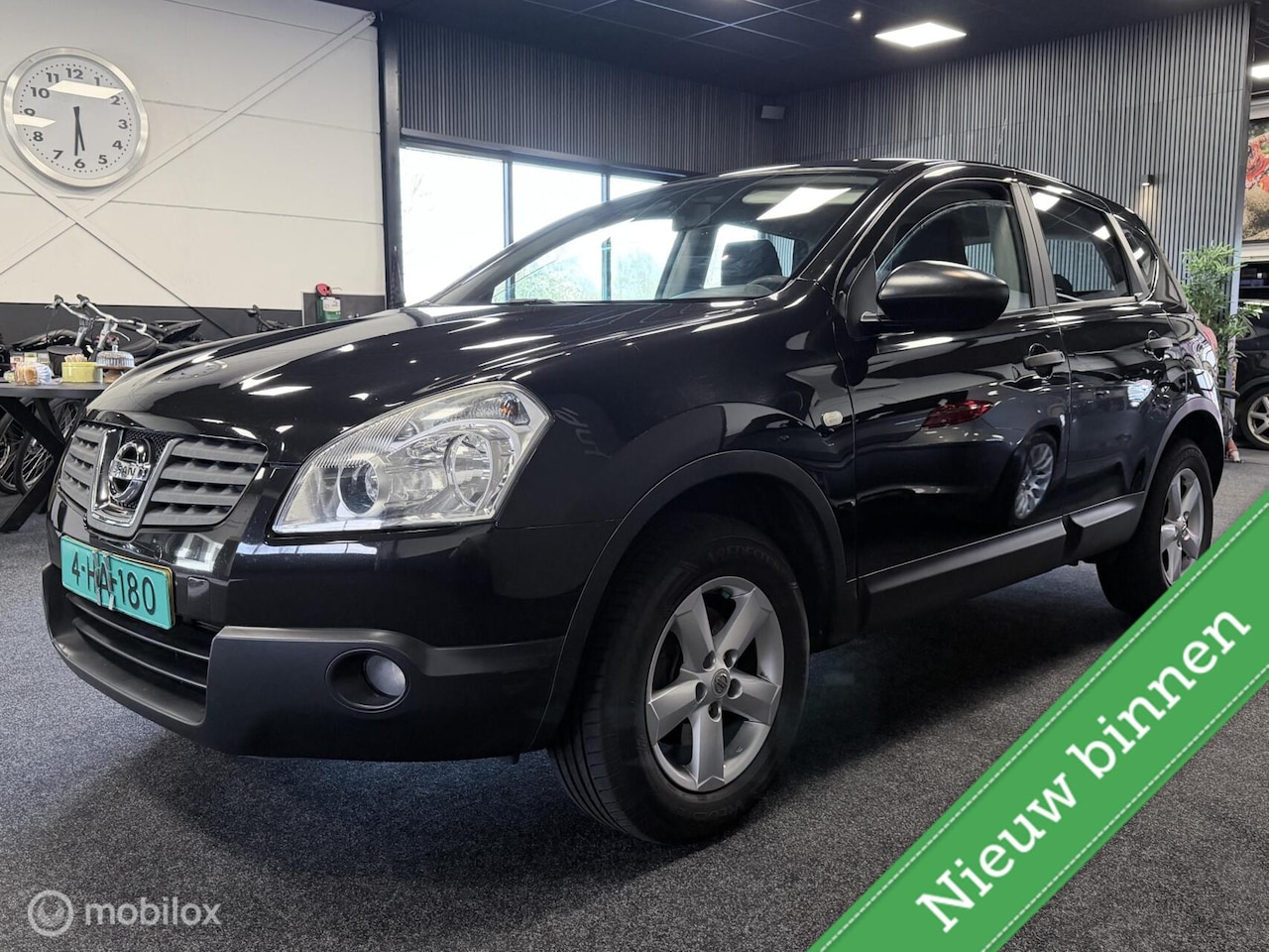 Nissan Qashqai - 1.6 Visia AIRCO / TREKHAAK / LMV / NAP / NIEUW BINNEN - AutoWereld.nl