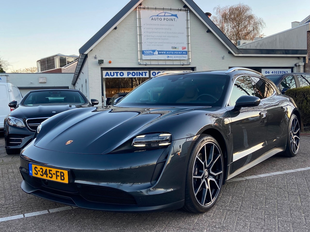 Porsche Taycan Sport Turismo - PERFORMANCE 380PK! KRIJT/PANO/PPF/BOSE/LUCHTVERING - AutoWereld.nl