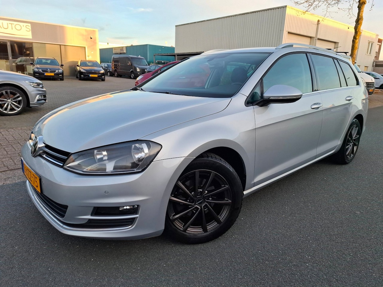 Volkswagen Golf Variant - 1.2 TSI Highline CLIMA/CRUISE/NAVI/STOELVERWARMING! - AutoWereld.nl