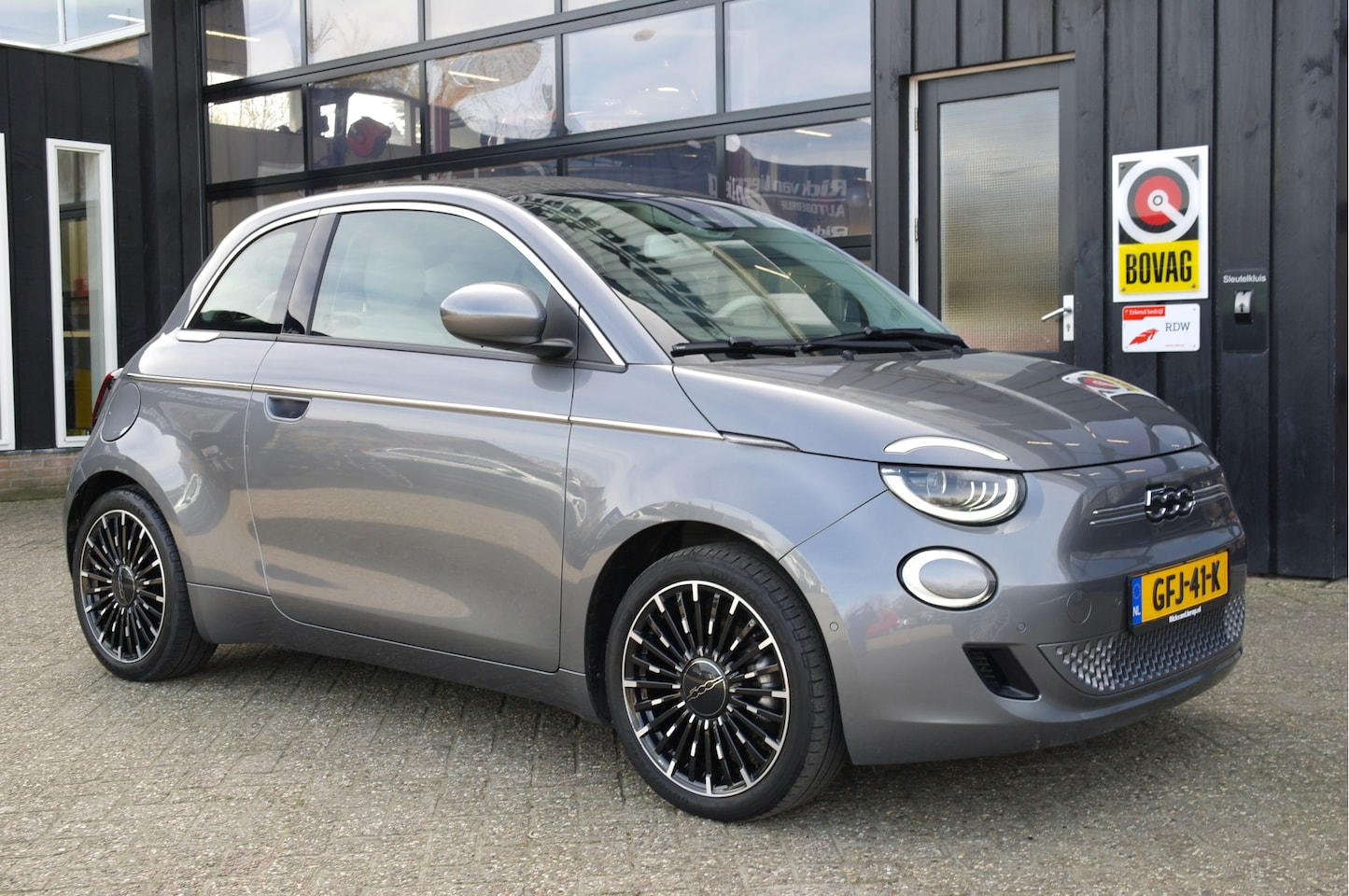 Fiat 500 C - La Prima 42 kWh | SOH 100 % | Cabriolet | Leer | Carplay | - AutoWereld.nl