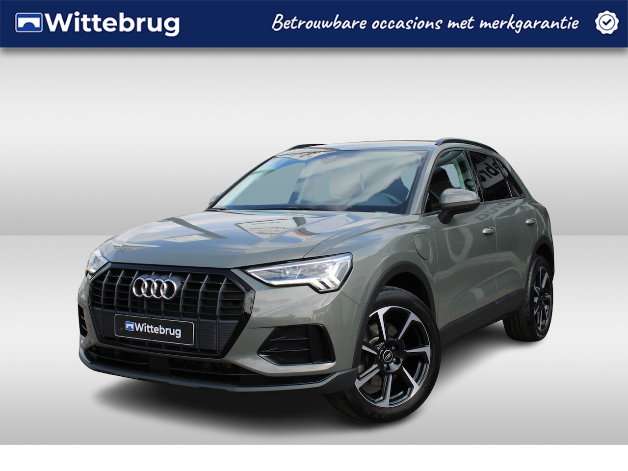 Audi Q3 - 45 TFSI 245pk e Business S-Tronic Automaat / MMI Navigatie / LM 19 inch / Elektr. klep / P - AutoWereld.nl