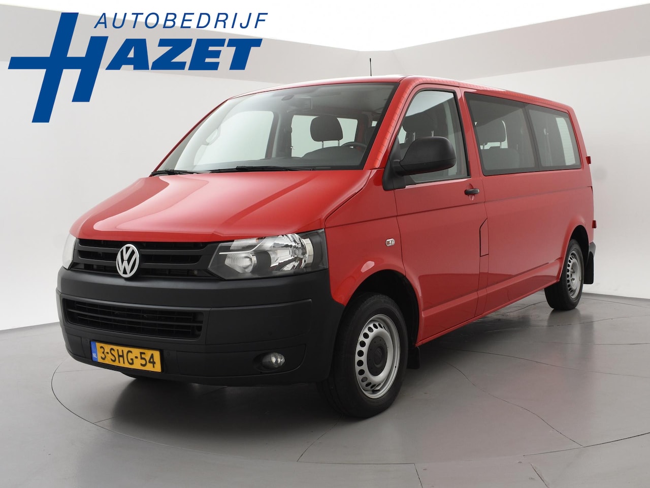 Volkswagen Transporter Kombi - 2.0 TDI 140 PK DSG AUT. L2H1 8-PERS. *72.965 KM* + TREKHAAK | COMFORTSTOELEN | NAVIGATIE - AutoWereld.nl