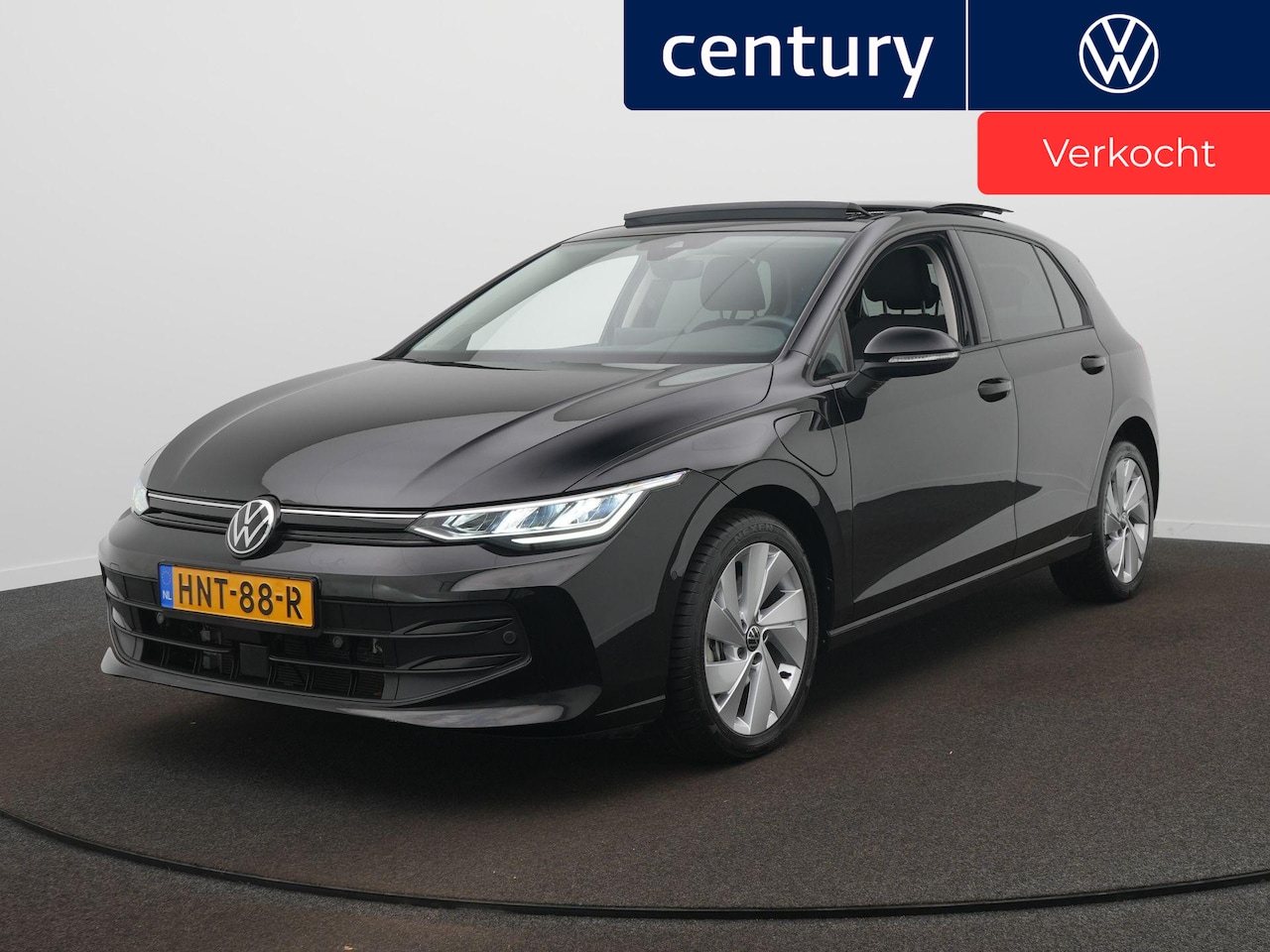 Volkswagen Golf - 1.5 eHybrid Life Edition NW Model / Panodak / Camera / Adap. Cruise - AutoWereld.nl