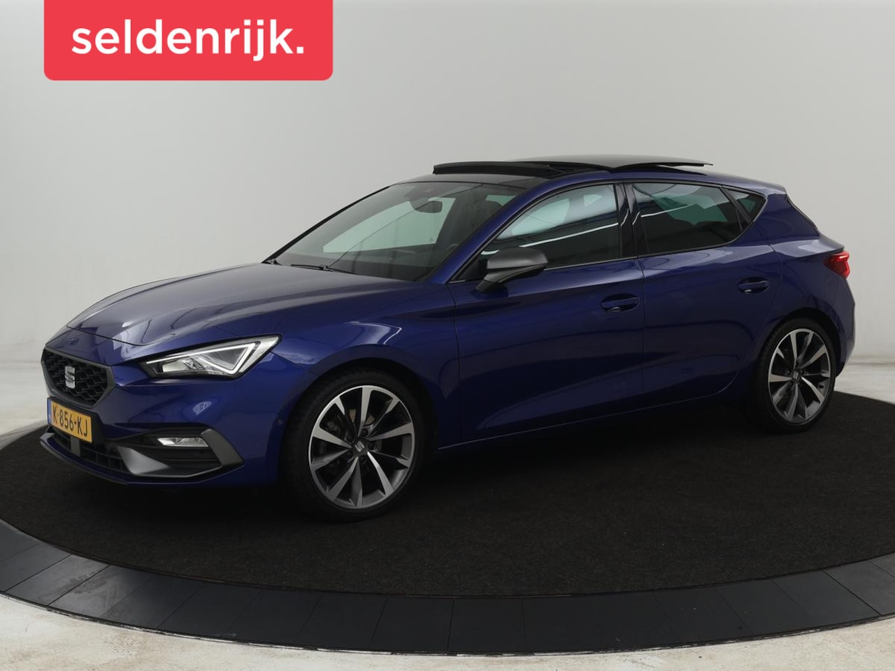 SEAT Leon - 1.0 TSI FR Launch Edition | Panoramadak | Trekhaak | Stoelverwarming | Camera | Carplay | - AutoWereld.nl