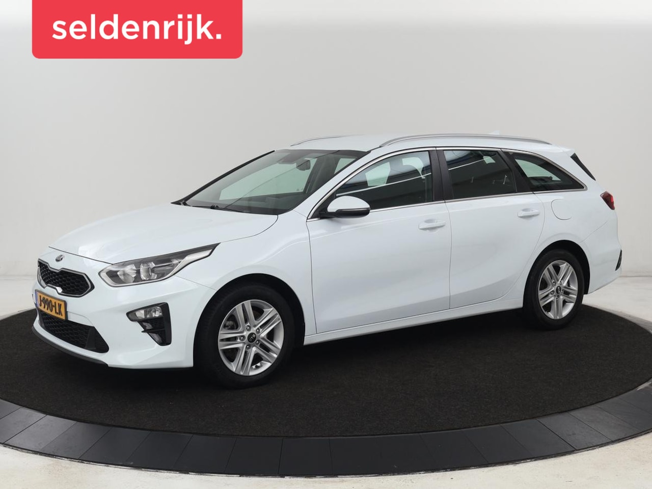 Kia Cee'd - Ceed 1.4 T-GDi DynamicLine | Automaat | Carplay | Camera | Navigatie | Parkeerhulp | Clima - AutoWereld.nl