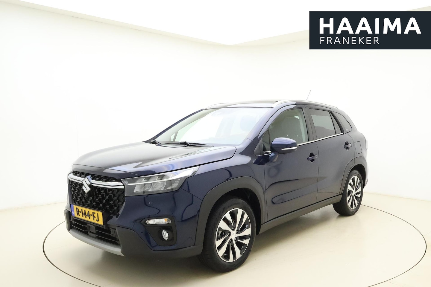 Suzuki S-Cross - 1.4 Boosterjet Style Smart Hybrid | Panoramisch schuif/kanteldak | Trekhaak | Navigatie | - AutoWereld.nl