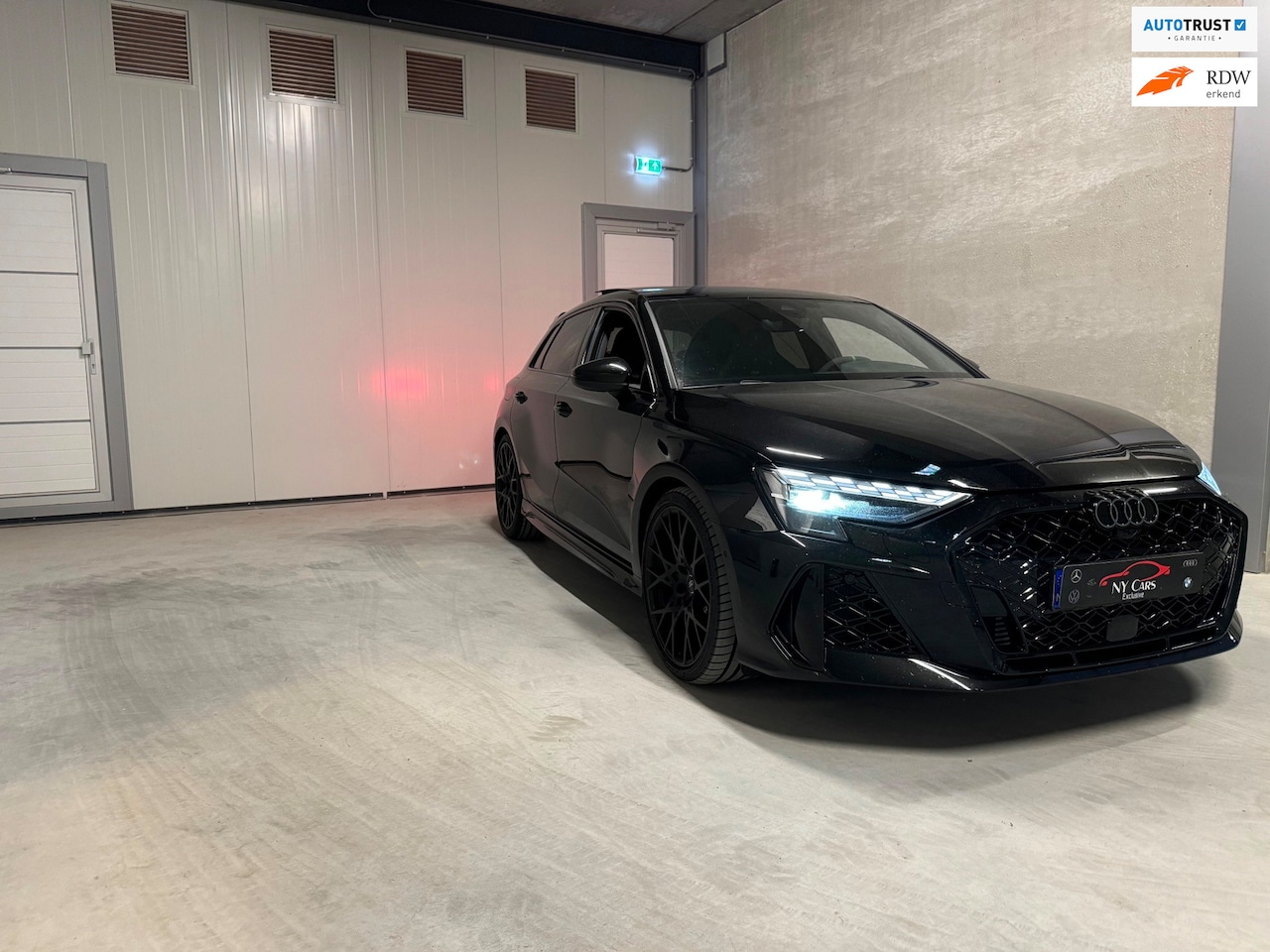 Audi A3 Sportback - 2.5 TFSI RS 3 quattro Pano|Hulk edition| Schaal|Hud|Carbon - AutoWereld.nl