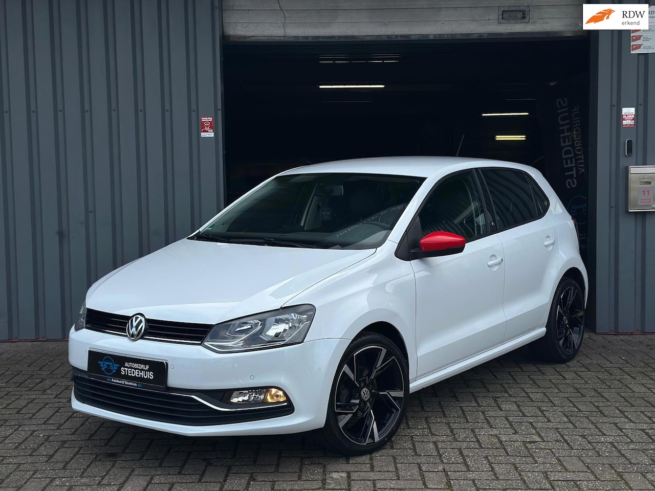 Volkswagen Polo - 1.2 TSI BEATS Business R Luxe uitvoering - AutoWereld.nl