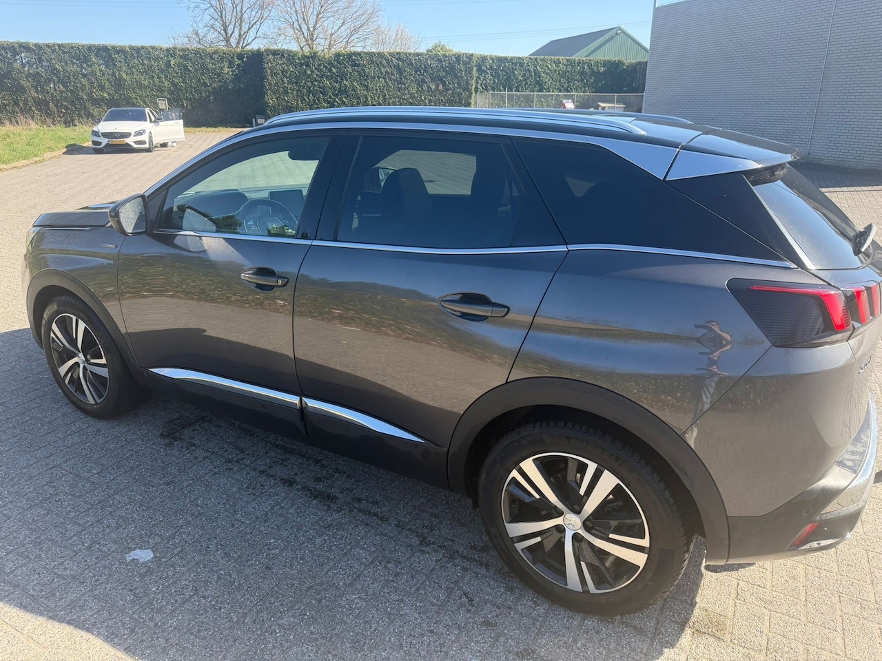Peugeot 3008 - 1.2 PureTech Crossway distributieketting vervangen - AutoWereld.nl