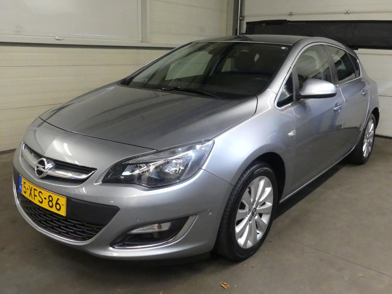Opel Astra - 1.4 Turbo Cosmo - Trekhaak - Cruise Control - AutoWereld.nl