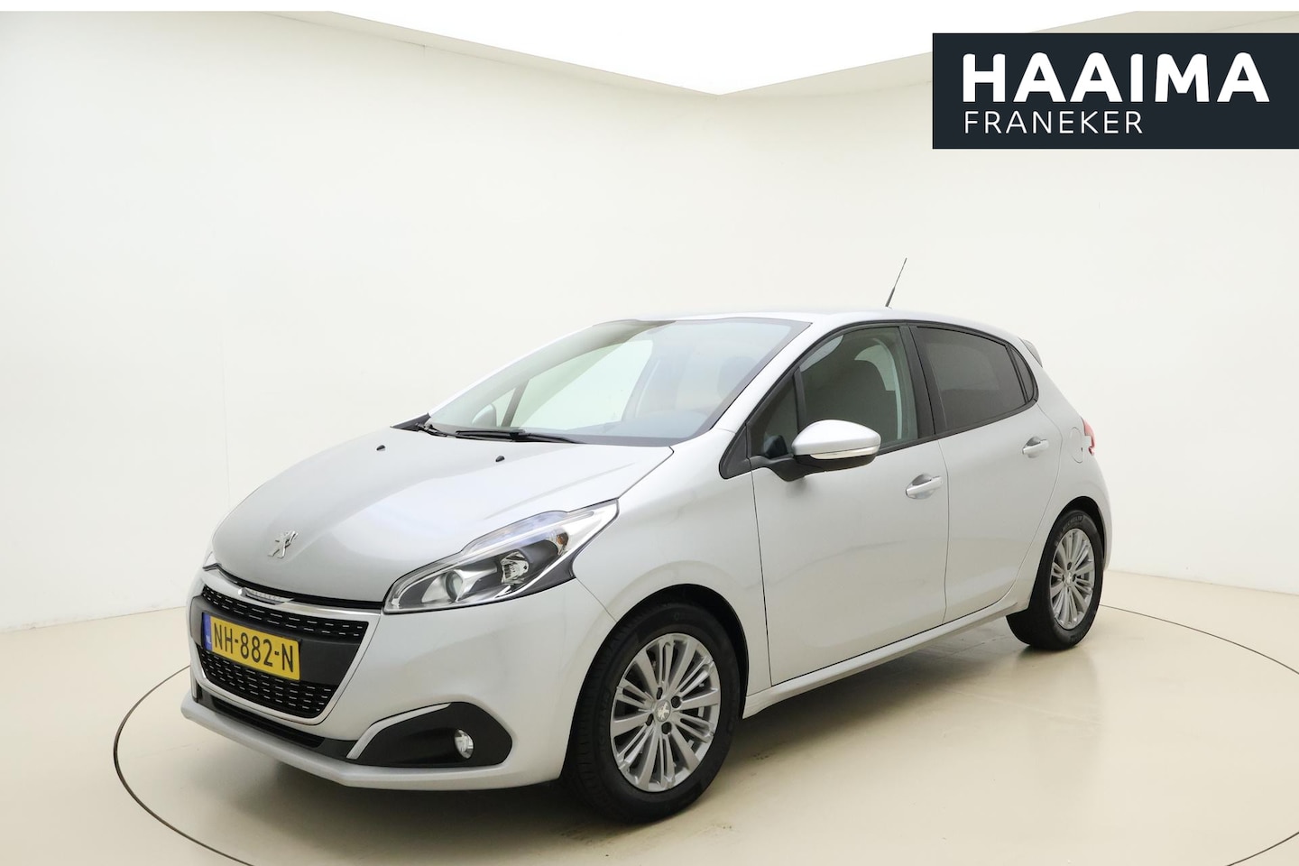 Peugeot 208 - 1.2 PureTech Blue Lion 5 Deurs | 81pk | Airco | Navigatie | Cruise Control | Parkeersensor - AutoWereld.nl