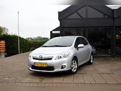 Toyota Auris - 1.8 Full Hybrid Limited Achtercamera