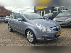 Opel Corsa - 1.2-16V Cosmo - Airco - Ingebouwde fietsendrager