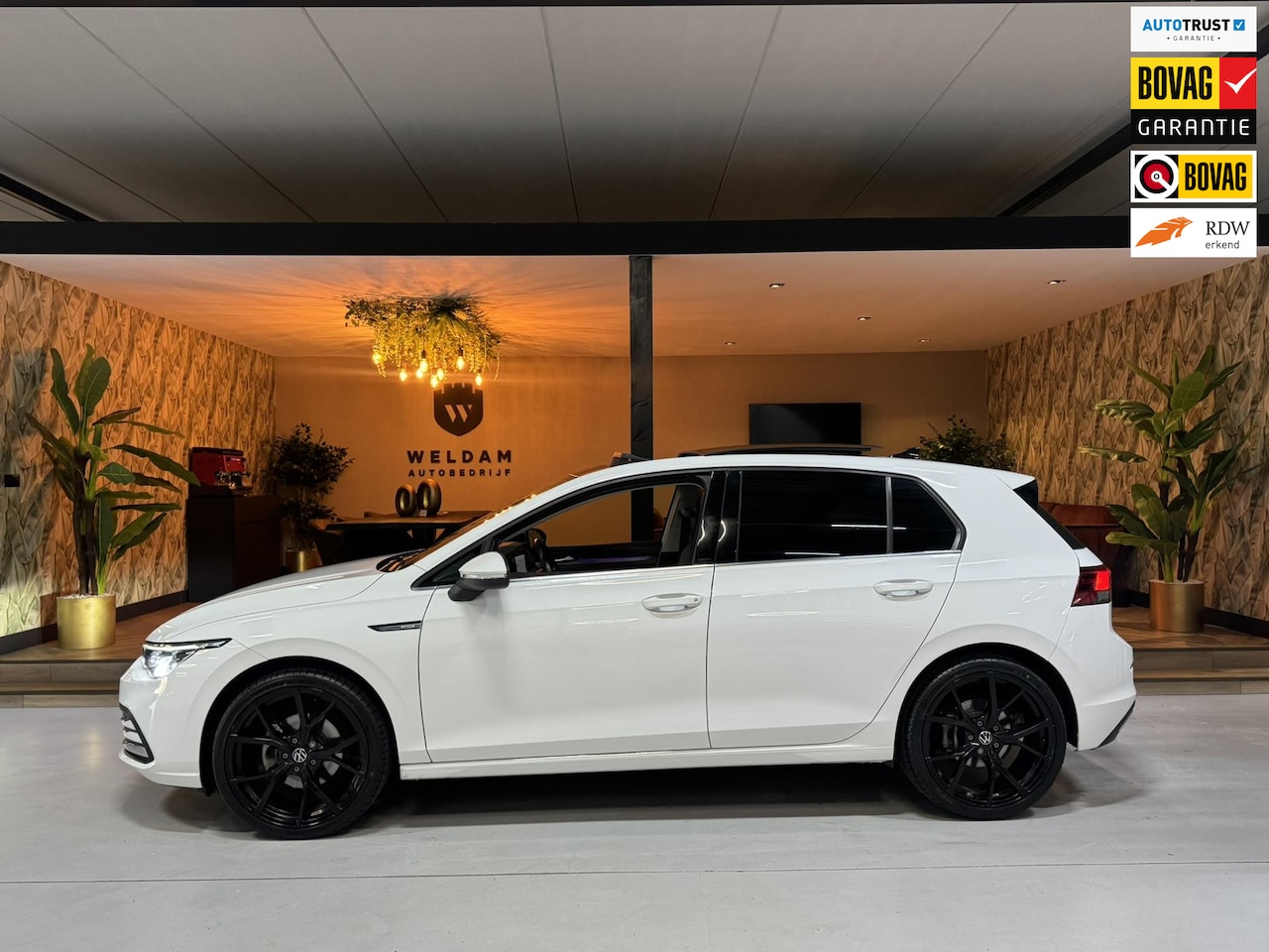 Volkswagen Golf - 1.5 eTSI Style Garantie Pano Memory Massage Sfeer Carplay Camera Blindspot ACC Navi Clima - AutoWereld.nl