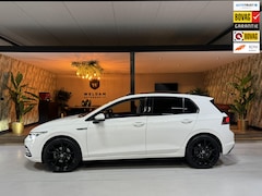Volkswagen Golf - 1.5 eTSI Style Garantie Pano Memory Massage Sfeer Carplay Camera Blindspot ACC Navi Clima