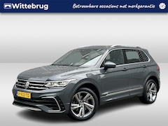 Volkswagen Tiguan - 1.4 TSI eHybrid R-Line Business+ / Digitaal dashboard / Pano / Navigatie / App connect / C